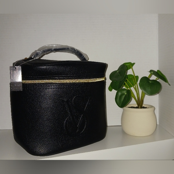 Victoria's Secret Handbags - NWT Victoria's Secret - Beauty Bag